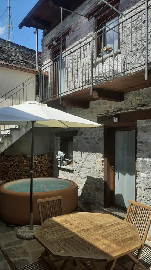 Locanda Del Sasso Rooms Crodo Bagian luar foto