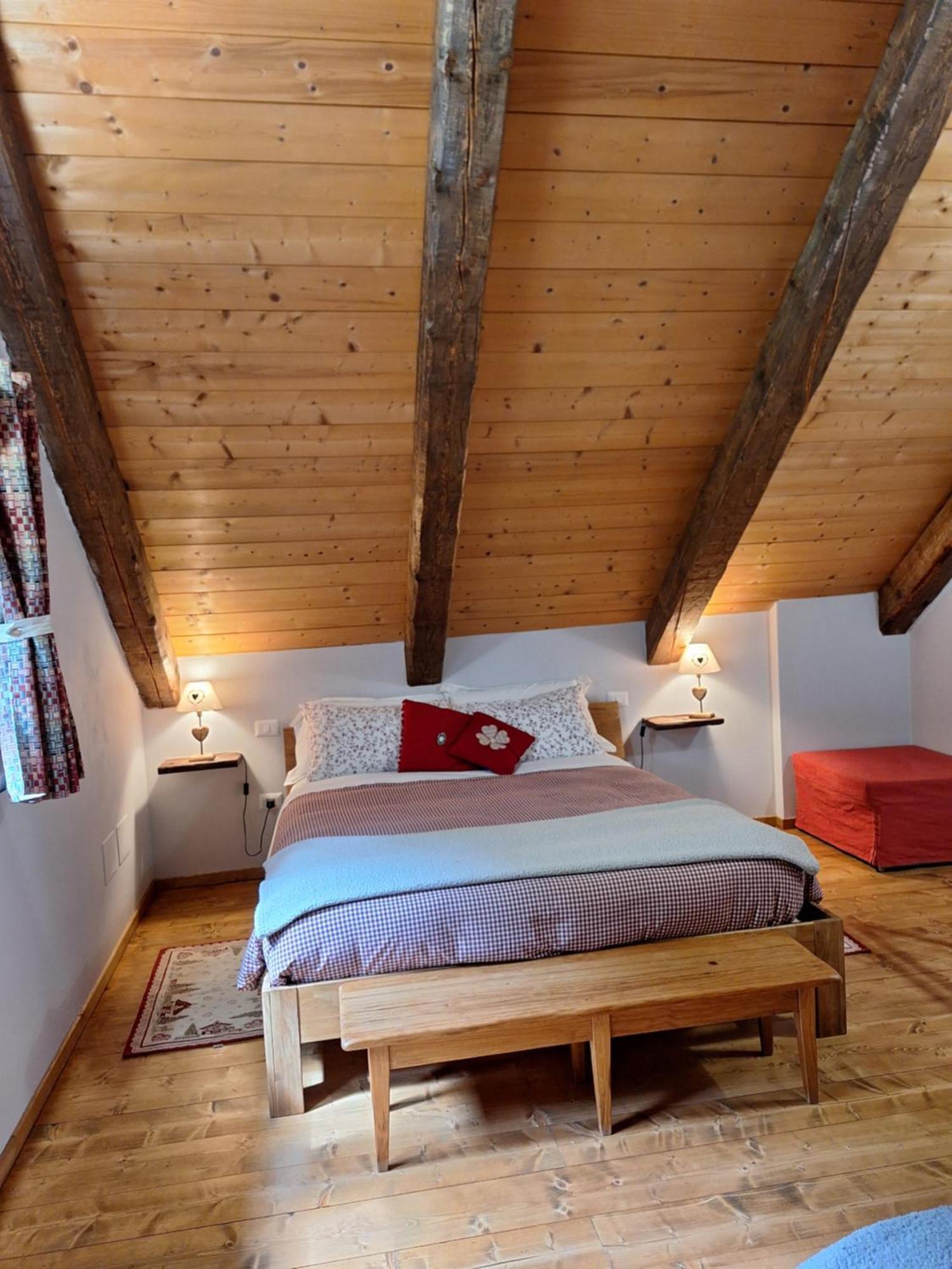 Locanda Del Sasso Rooms Crodo Bagian luar foto