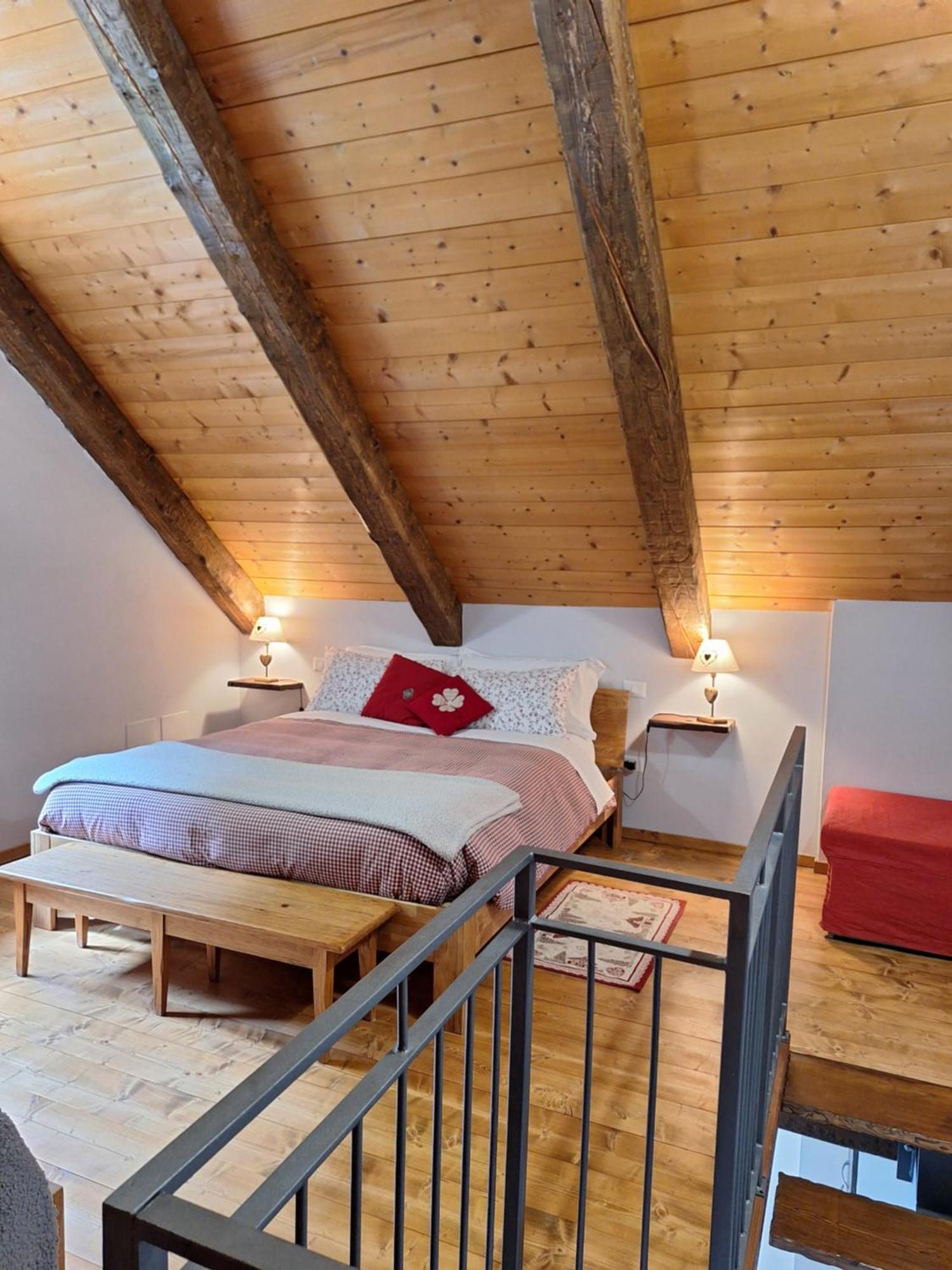 Locanda Del Sasso Rooms Crodo Bagian luar foto